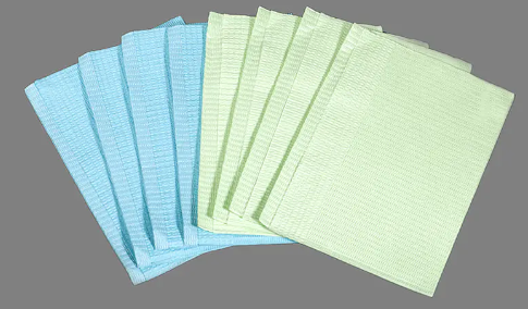 ¿Cuál es la finalidad de los baberos dentales desechables? ¿Por qué son necesarios para la práctica odontológica?